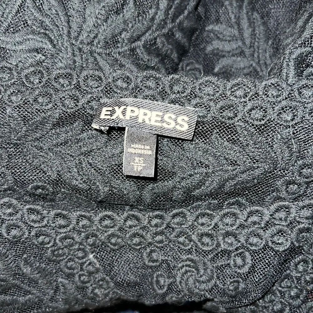 ✨ Express Mesh Embroidered Long Sleeve Top✨ - Picture 4 of 5